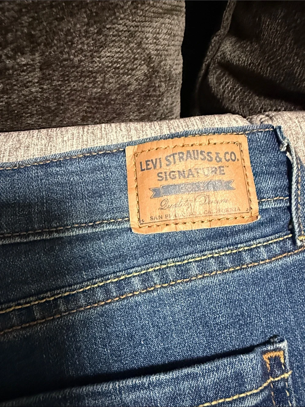 Levi Strauss Boot Cut Mid-Rise Women’s Jeans in Indigo Blue